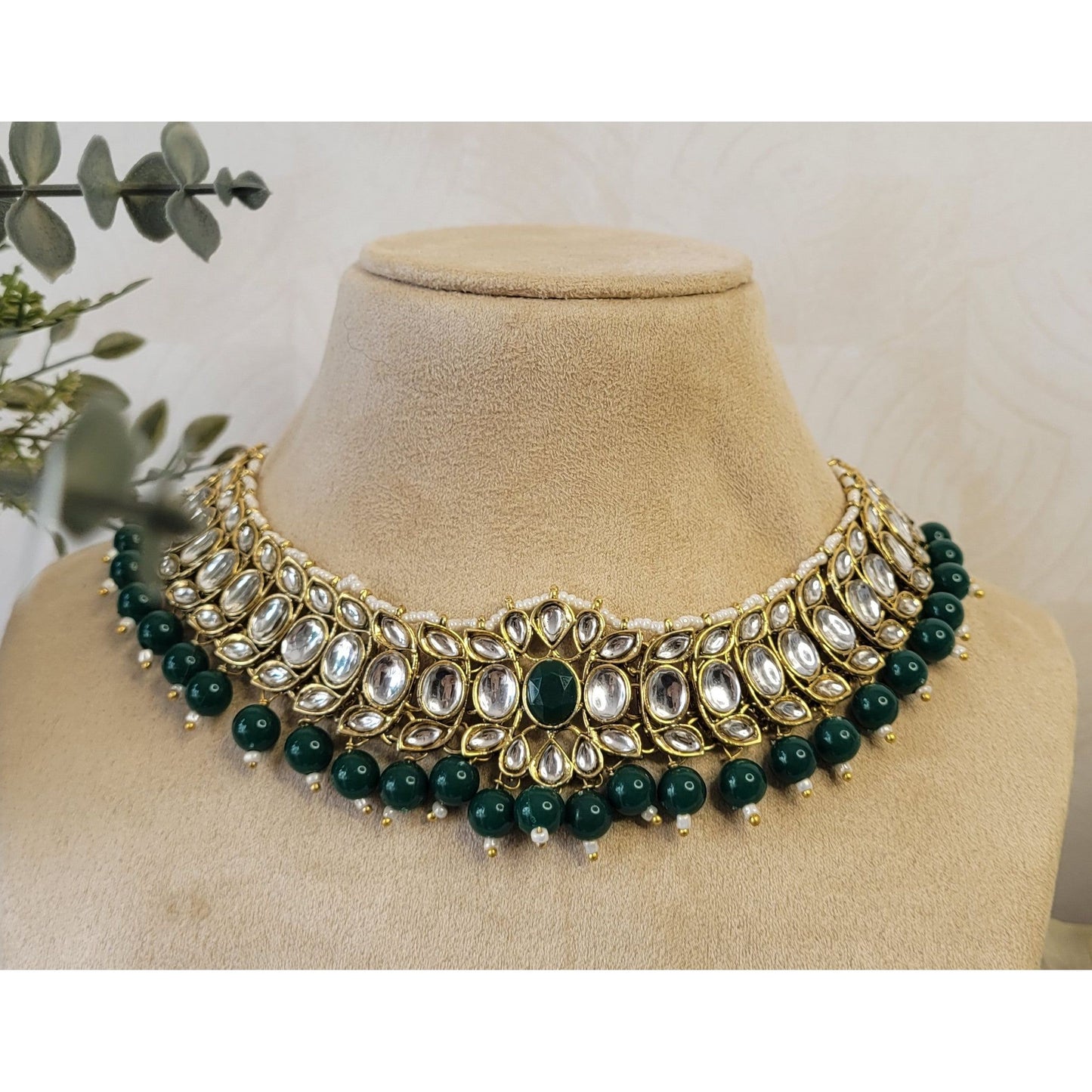 GREEN MANMEET CHOKER