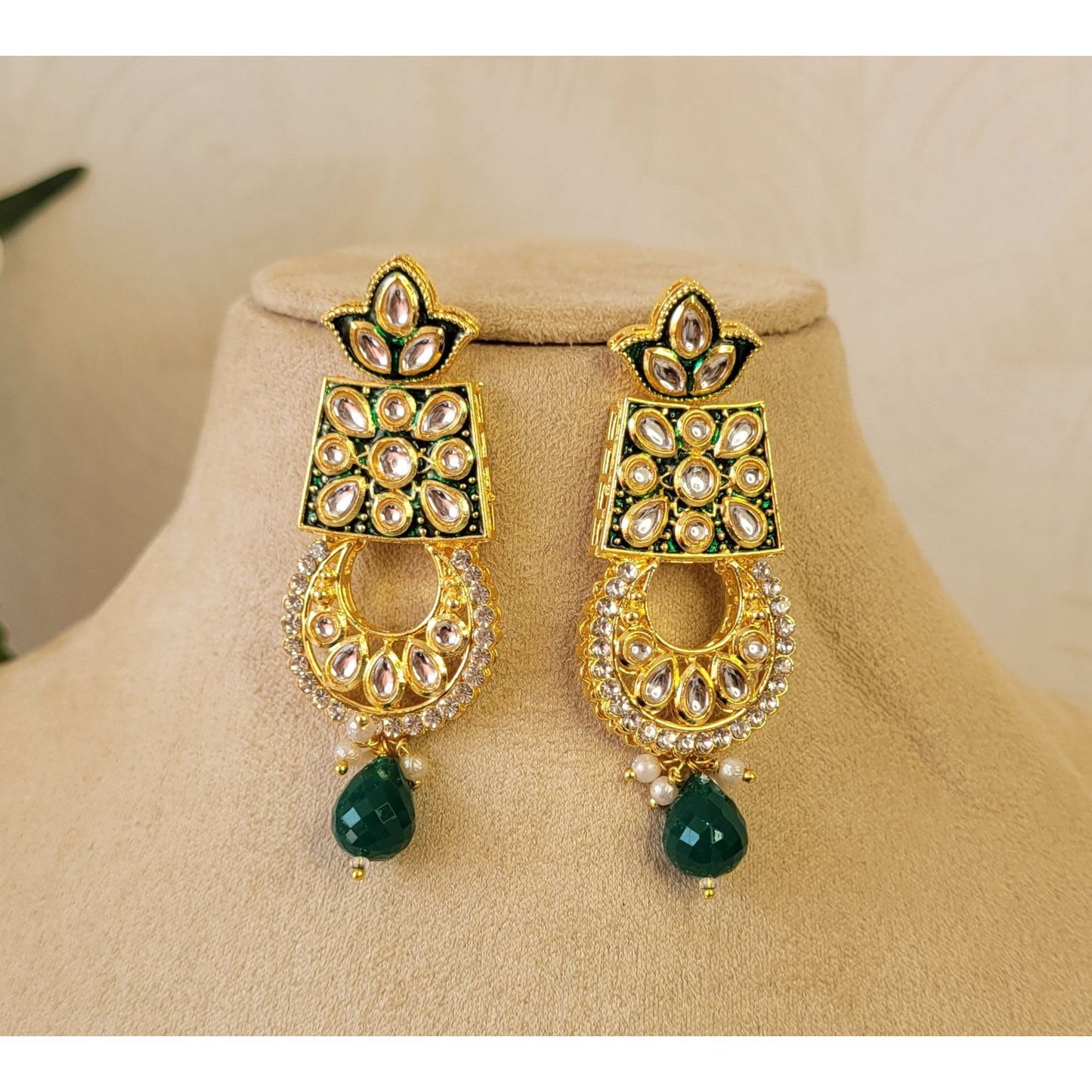 GREEN SAWANI NECKLACE