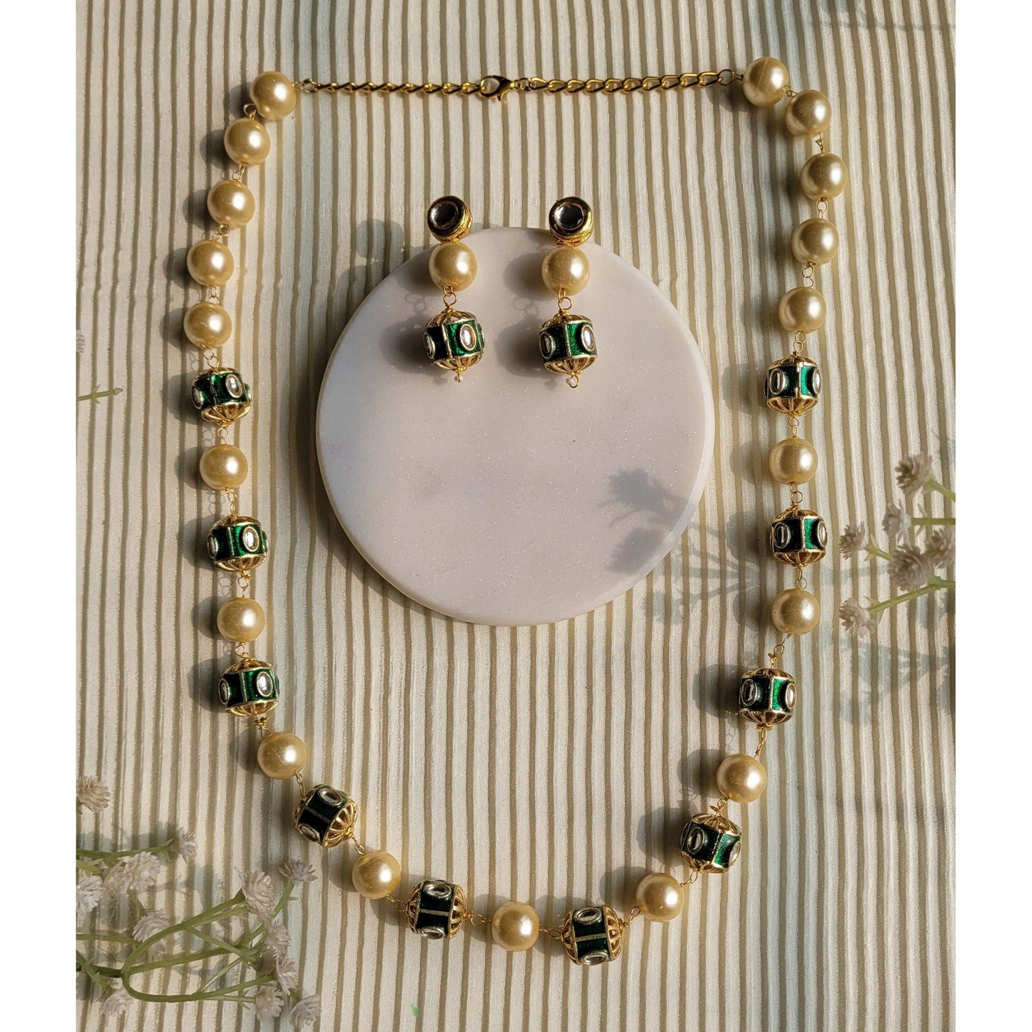 GREEN SABA NECKLACE