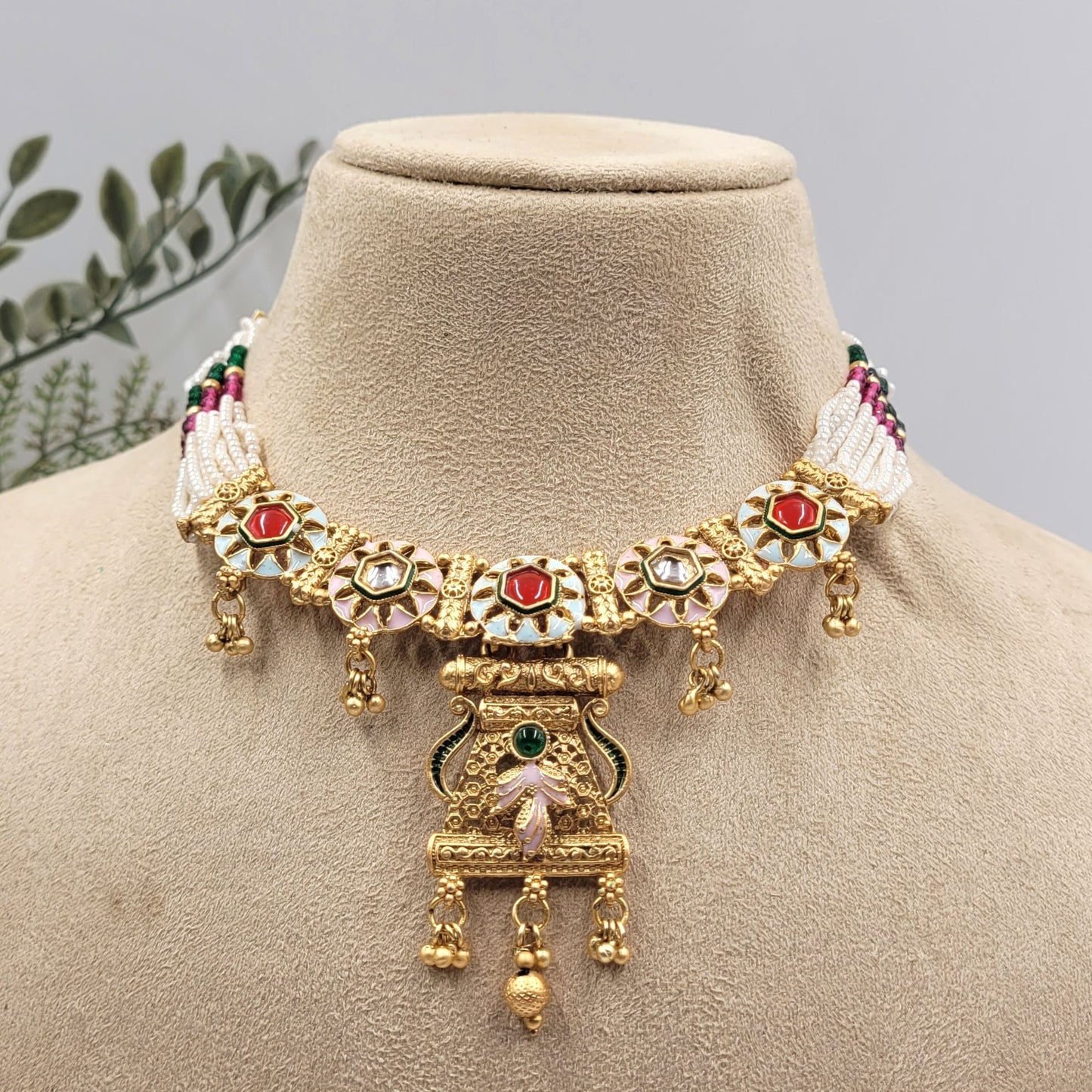 MEHERUNISA NECKLACE SET