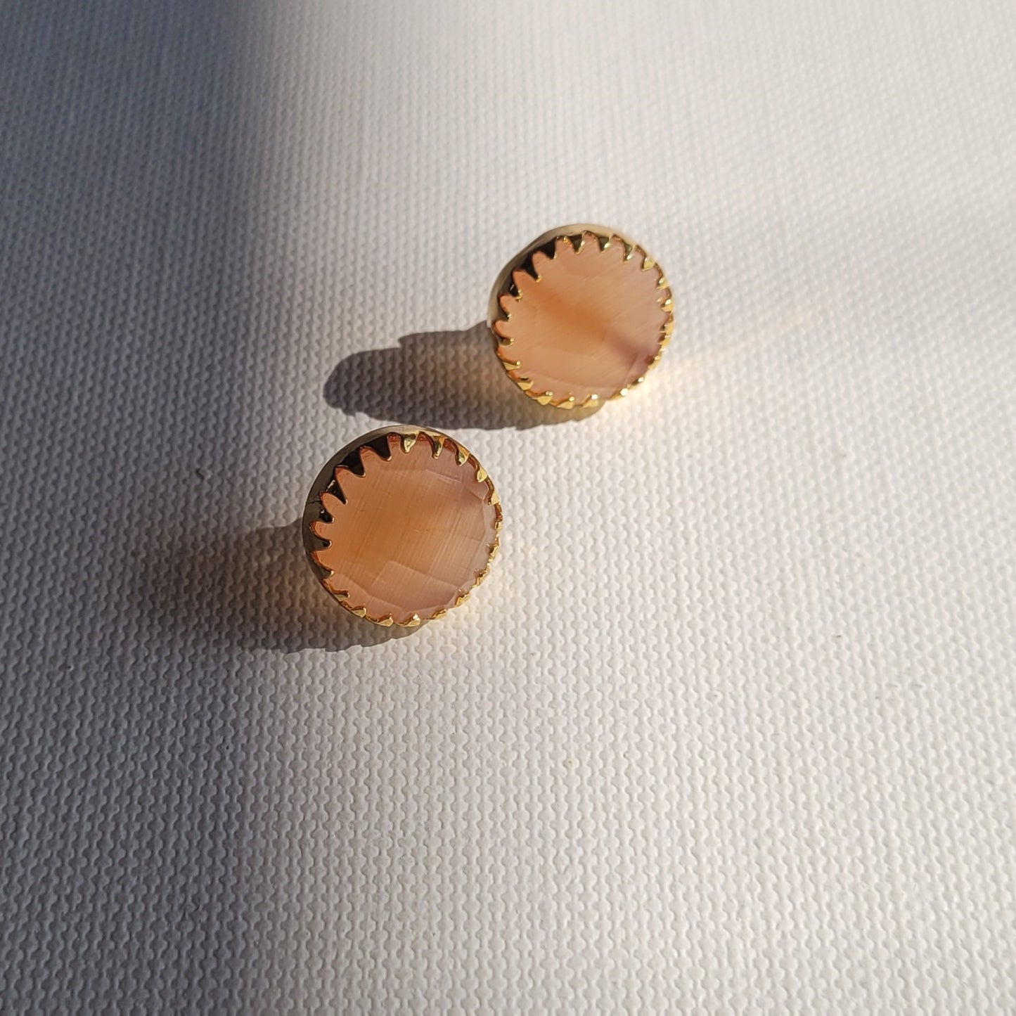 PEACH PUJITA STUDS