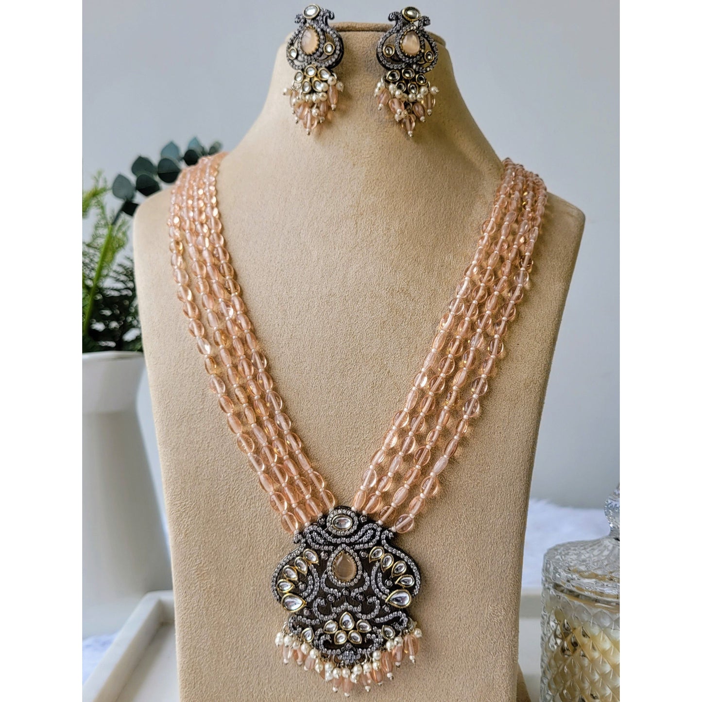 PEACH PRISHITA VICTORIAN NECKLACE SET