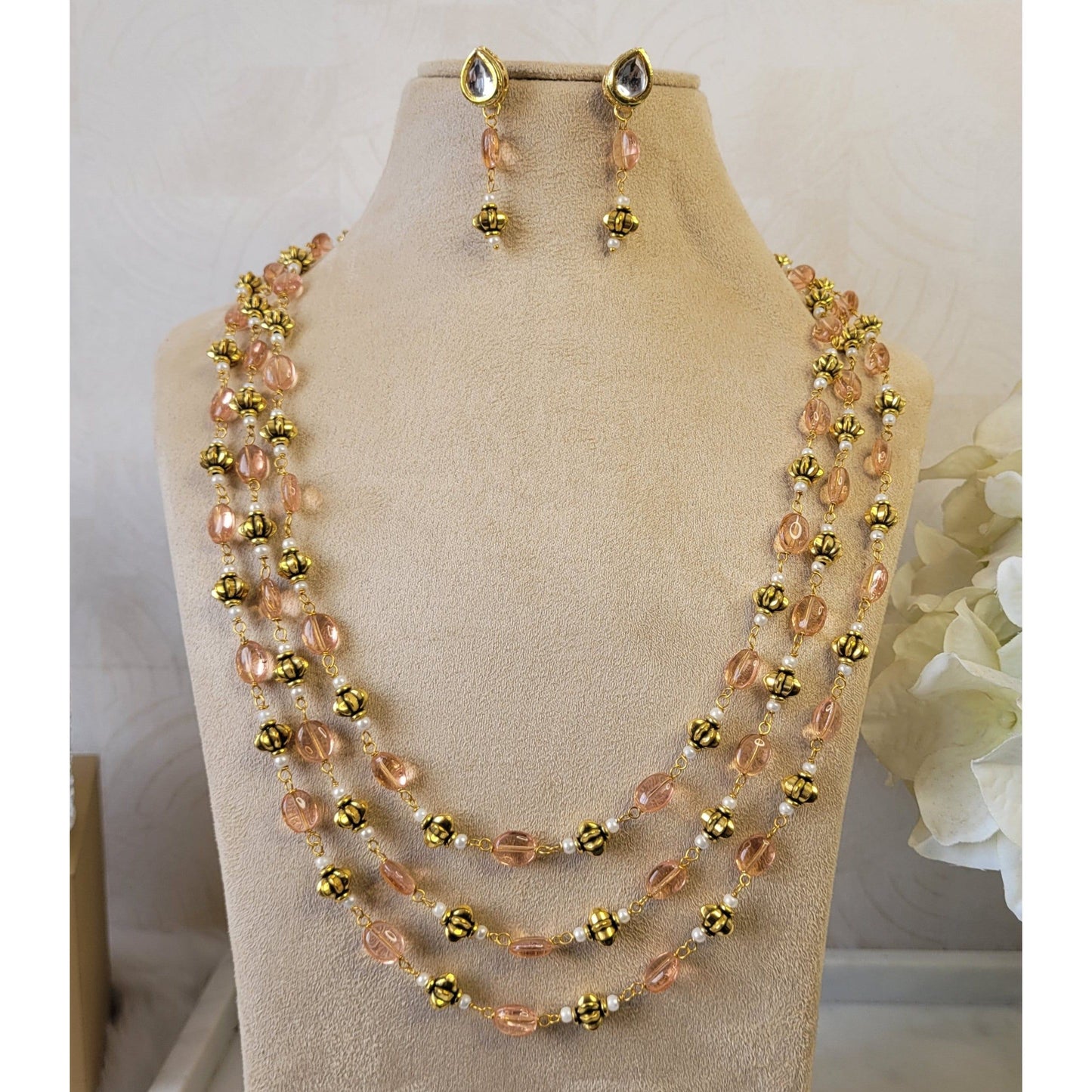 PEACH MEERA NECKLACE