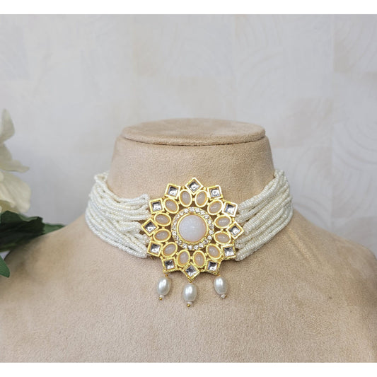 WHITE  VIDYA CHOKER