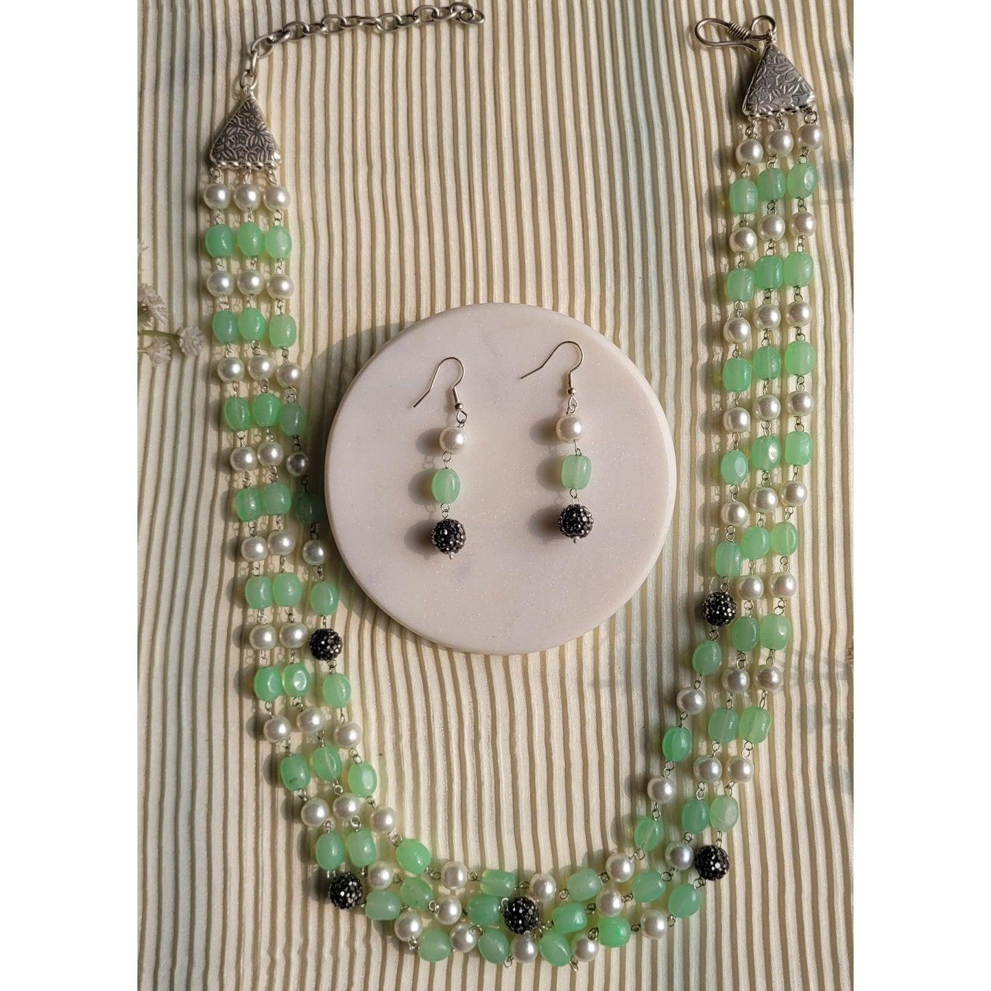MINT MANVI NECKLACE