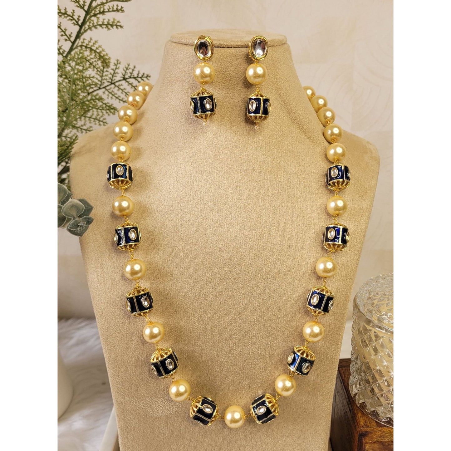 NAVY BLUE SHIVANI NECKLACE