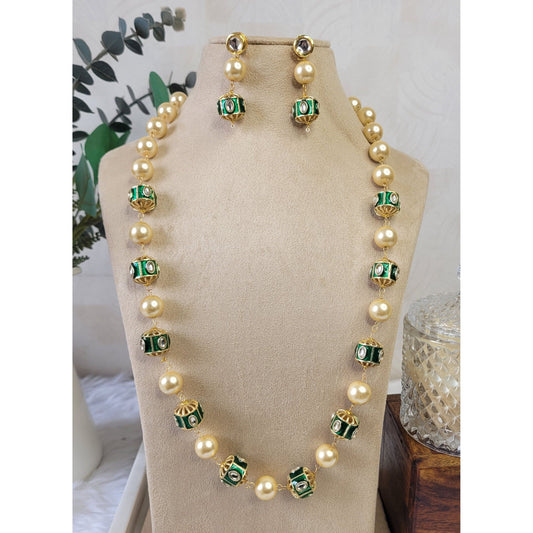 GREEN SABA NECKLACE