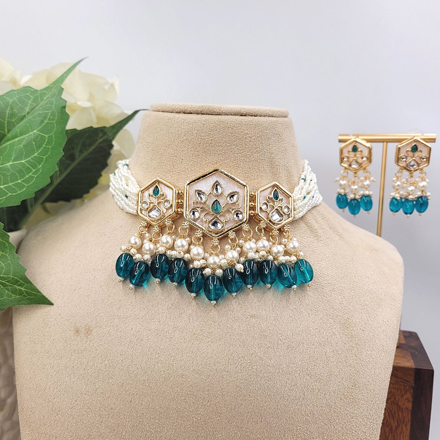 GREEN SUNEHRI NECKLACE