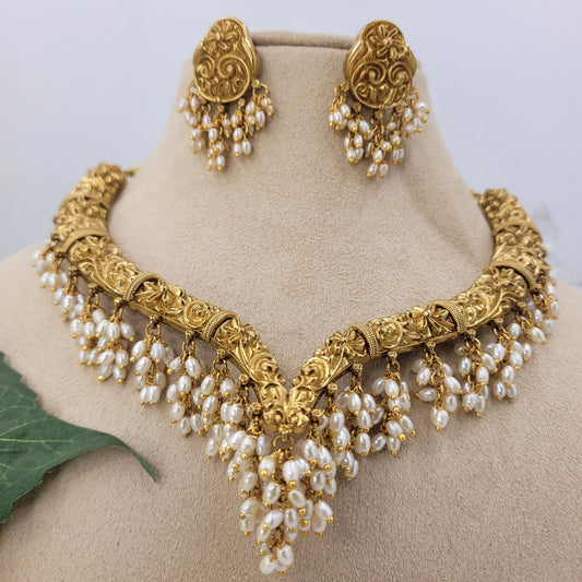UMIKA NECKLACE SET