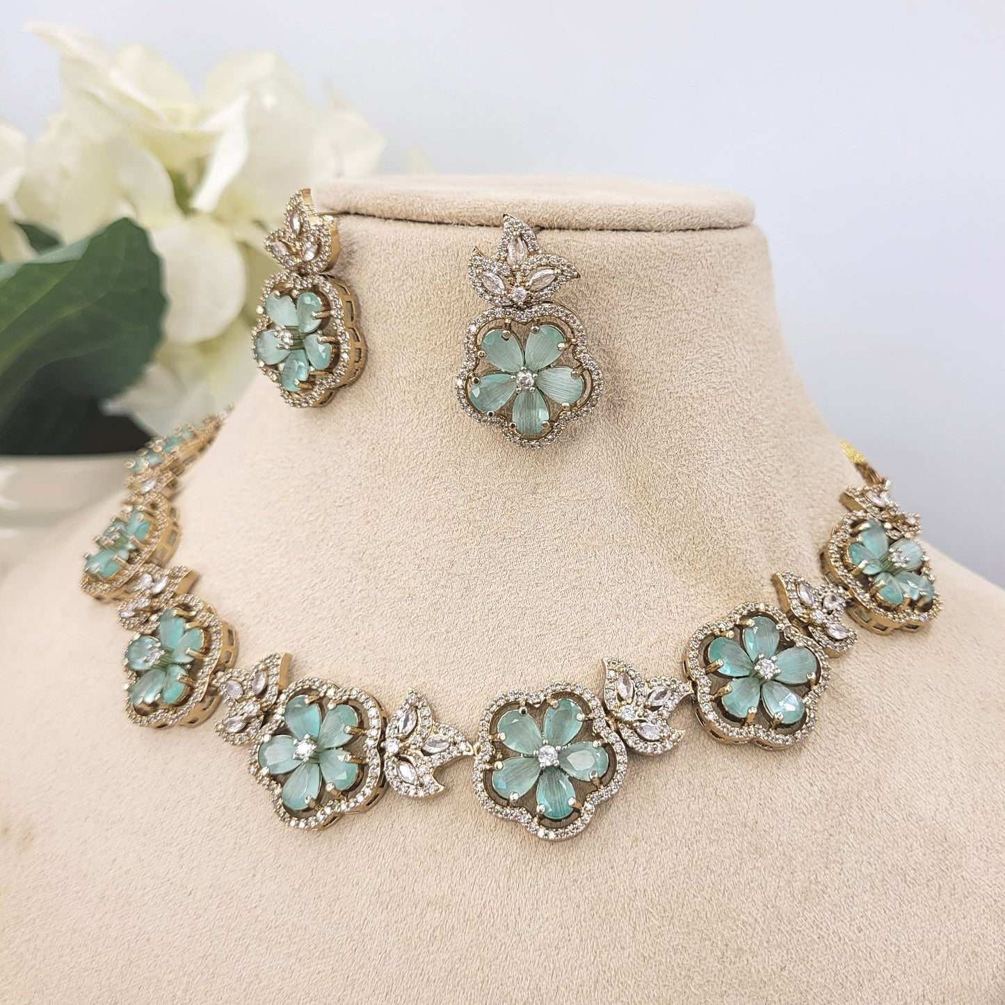 MINT GREEN MILA NECKLACE SET