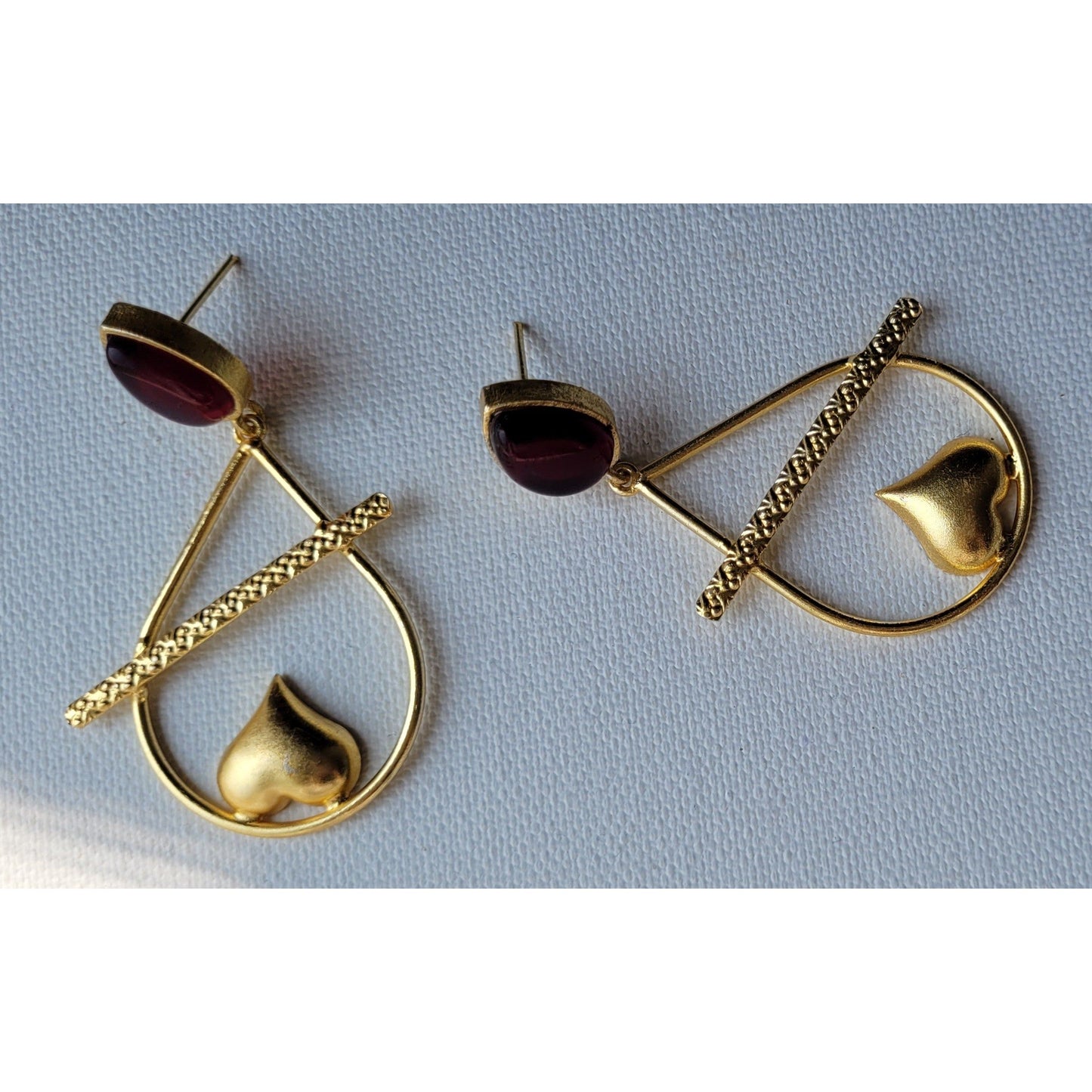RED RAJVI DANGLERS