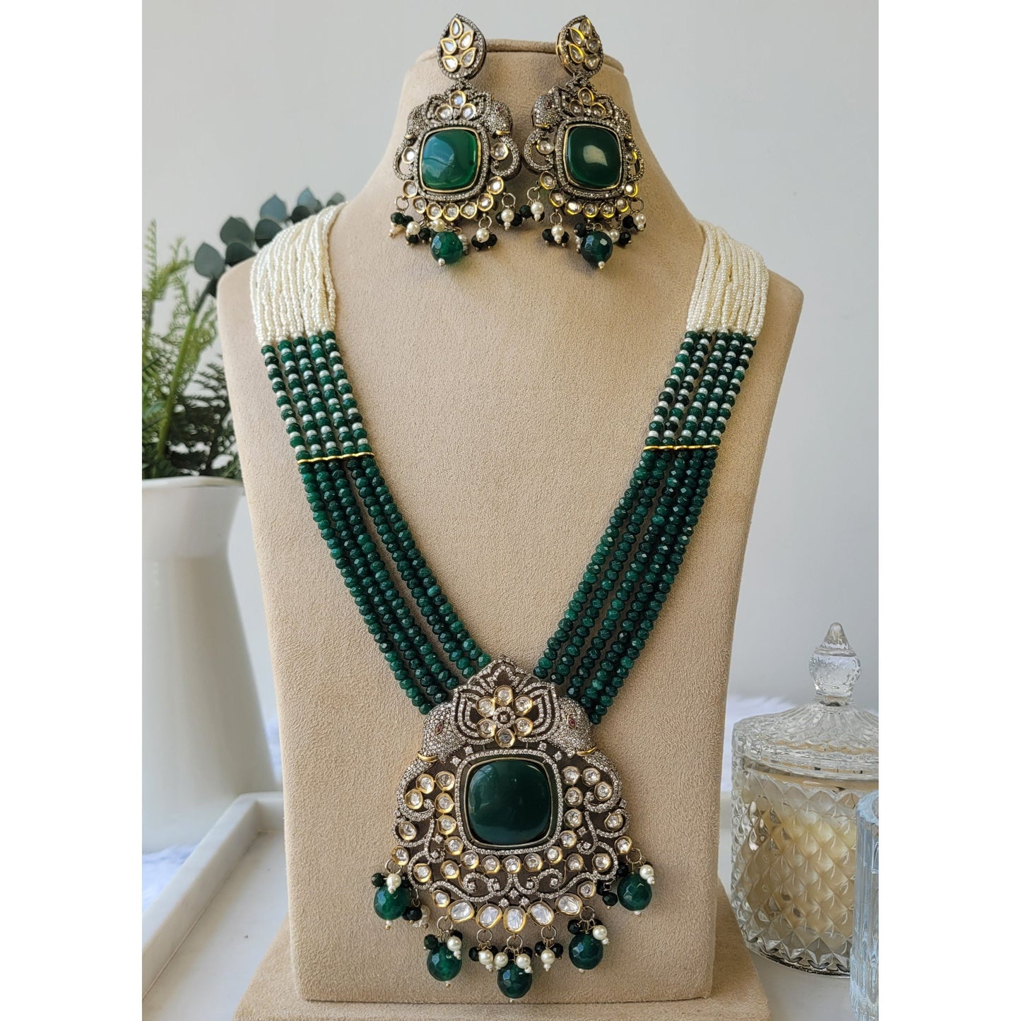 GREEN TANISHKA VICTORIAN NECKLACE SET