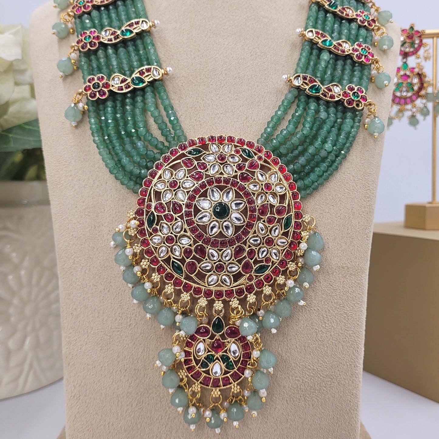 GREEN ABHASA NECKLACE SET